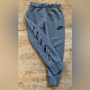 Nike “Let’s Be Real” Kid’s Size XS‎ (4) Carbon Heather Gray Joggers